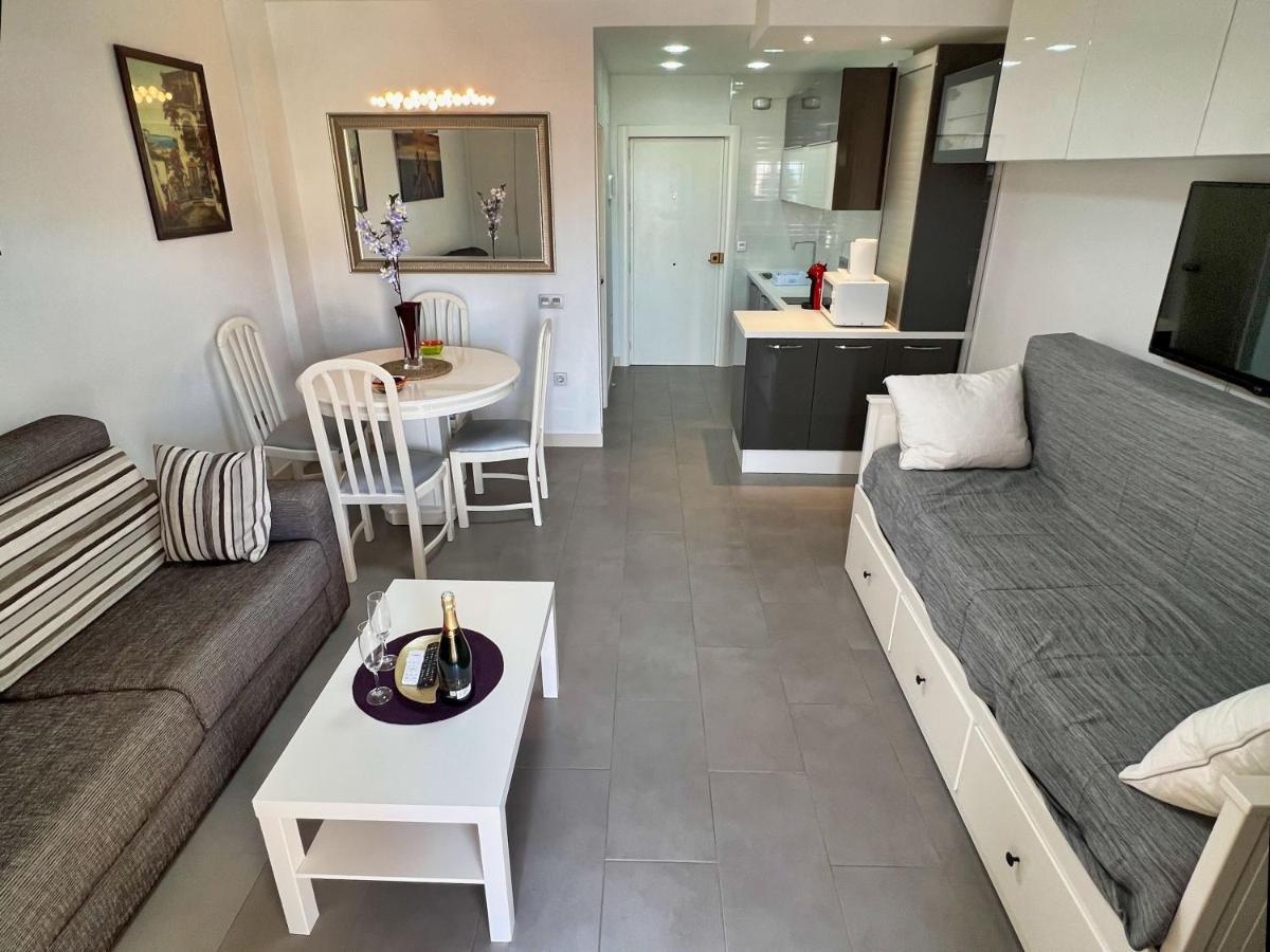 Benalbeach Playa - Estudio En Benalmádena Exteriör bild